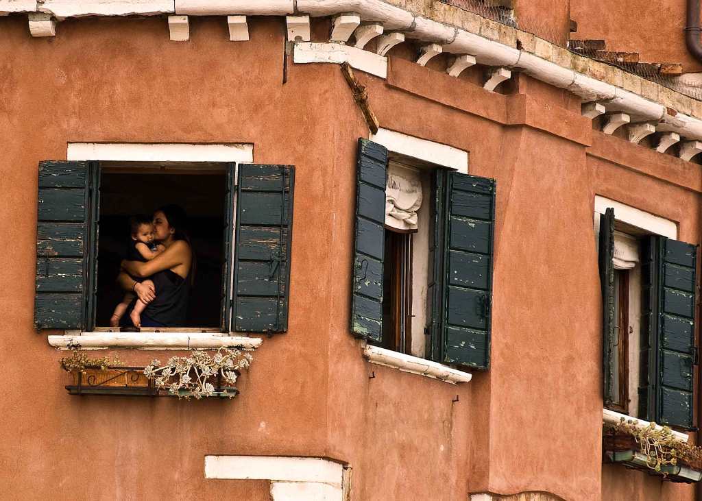 Amore incontenibile alla&nbsp;finestra